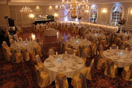 Популярное оформление свадебного банкетного зала